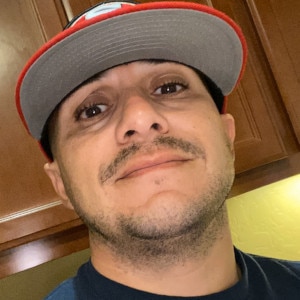 Latina man Mik3 is looking for a partner