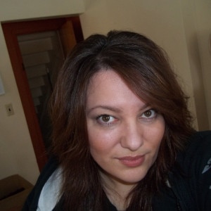 Latina woman Michele is looking for a partner