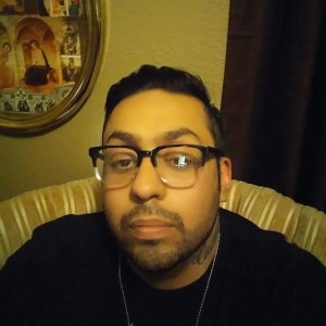Latina man Starzz84 is looking for a partner