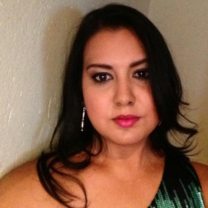 Latina woman robinajuna is looking for a partner