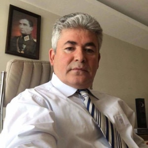 Latina man Hector is looking for a partner