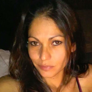 Latina woman Shadow is looking for a partner