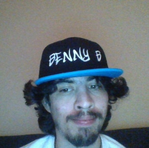 Latina man benny is looking for a partner