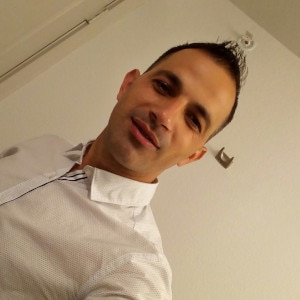 Latina man bett6 is looking for a partner