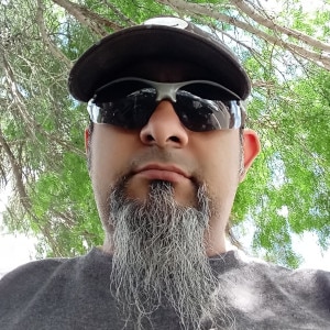 Latina man Cjrod82 is looking for a partner